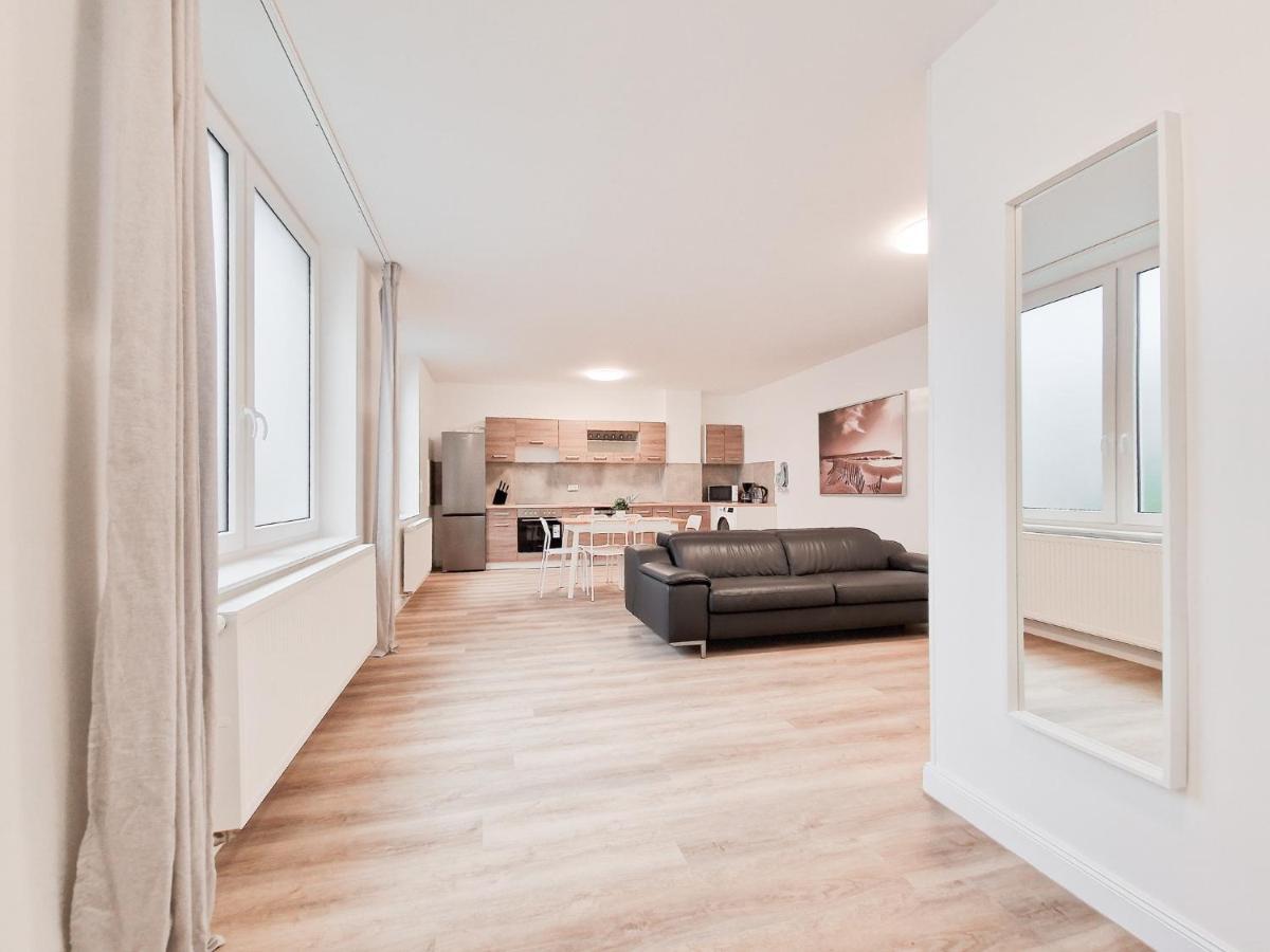 Raj Living - City Apartment With 3 Rooms - 15 Min Messe Dus & 10 Min Old Town Dus Дюссельдорф Екстер'єр фото